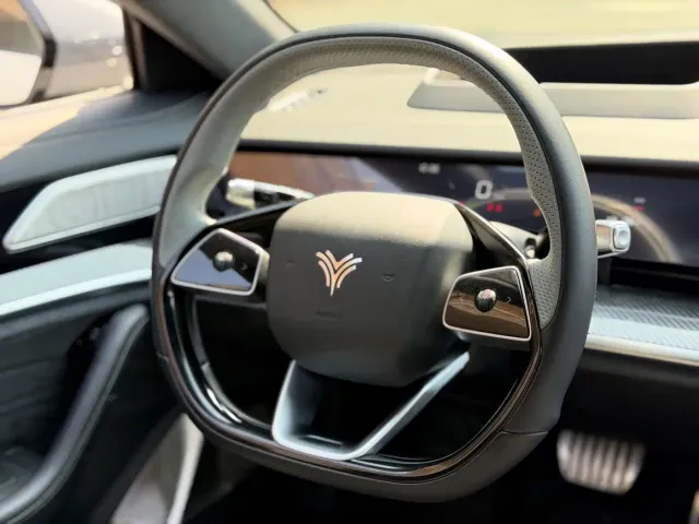 Hozon Nezha S Shooting Brake — Фото автомобиля 9