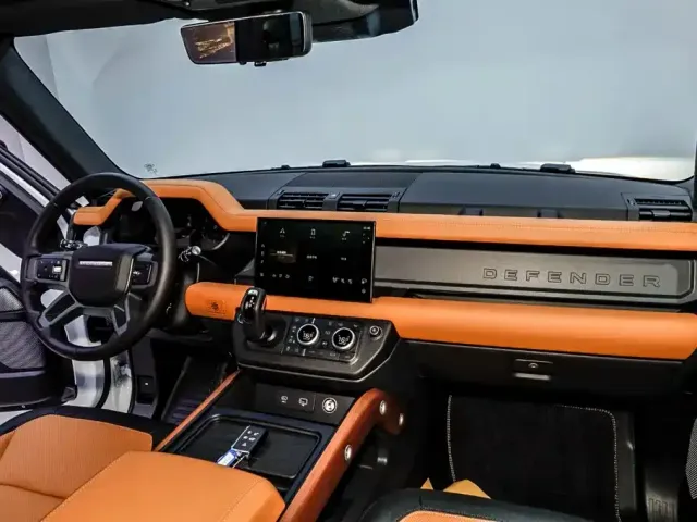 Land Rover Defender — Фото автомобиля 27