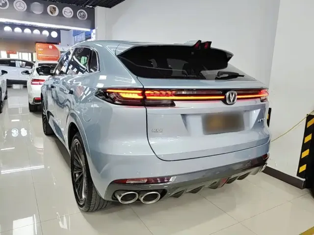 Changan Changan UNI-K 2021 2.0T Excellence — Фото автомобиля 4