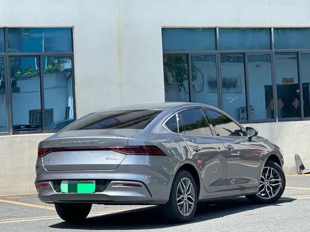 BYD Qin PLUS — Фото автомобиля 9