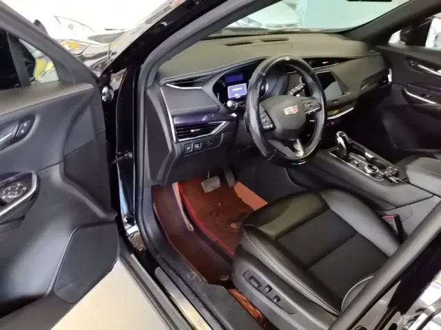 Cadillac XT4 — Фото автомобиля 15