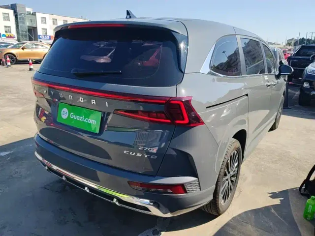 Hyundai Custo — Фото автомобиля 6