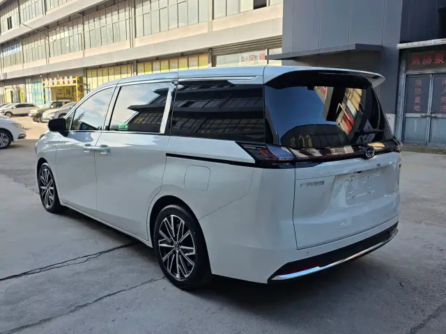 GAC Trumpchi E8 — Фото автомобиля 4
