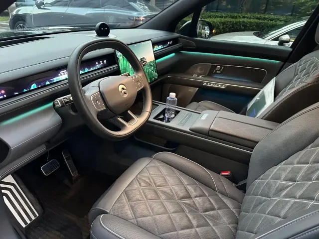 Nio ES8 — Фото автомобиля 12