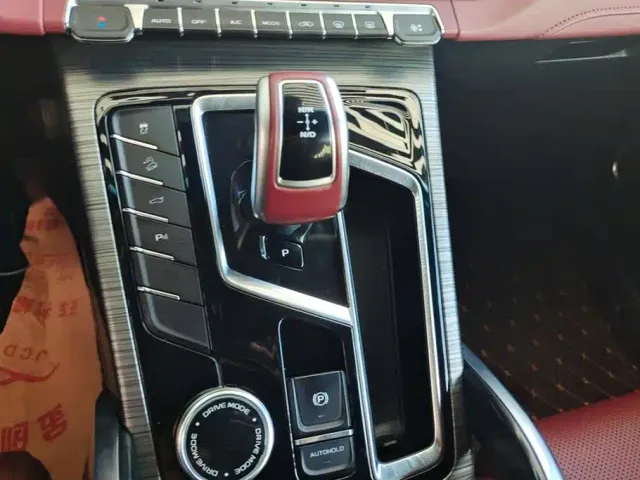 Geely Boyue — Фото автомобиля 16