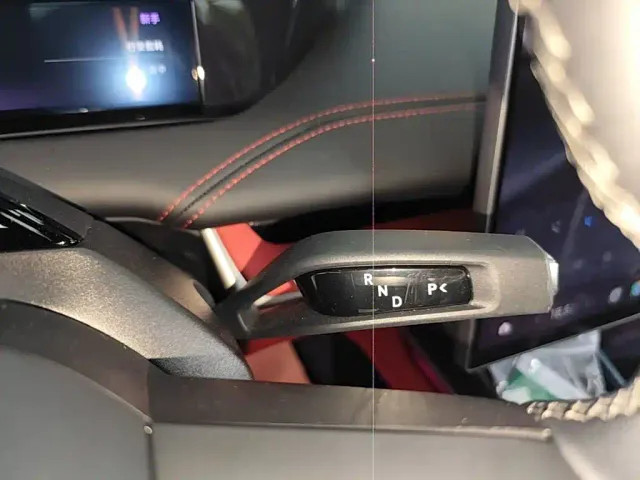 Xiaomi SU7 — Фото автомобиля 13