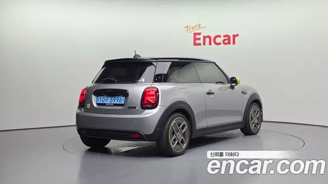 Mini Cooper — Фото автомобиля 2