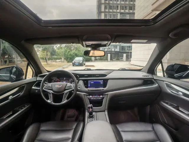 Cadillac XT5 — Фото автомобиля 10
