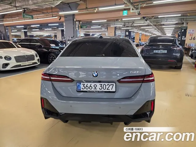 BMW 5 Series G60 — Фото автомобиля 5