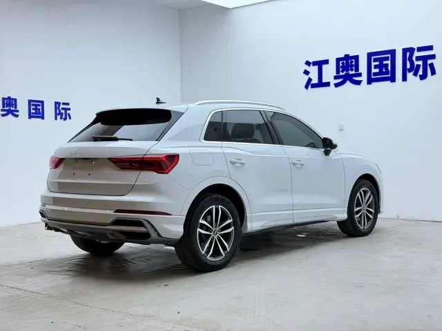 Audi Q3 — Фото автомобиля 15