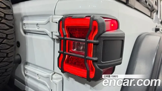Jeep Wrangler JL — Фото автомобиля 23