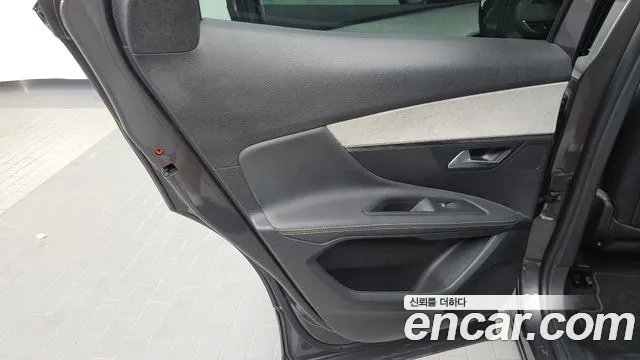 Peugeot 3008 — Фото автомобиля 25