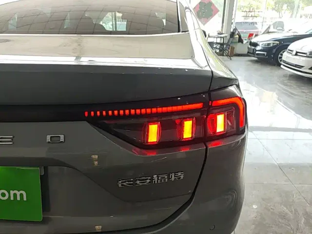 Ford Mondeo — Фото автомобиля 23