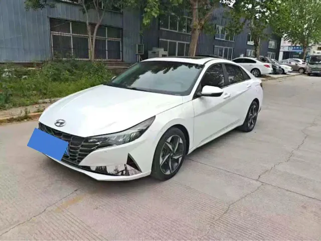Фотография автомобиля — Hyundai Elantra