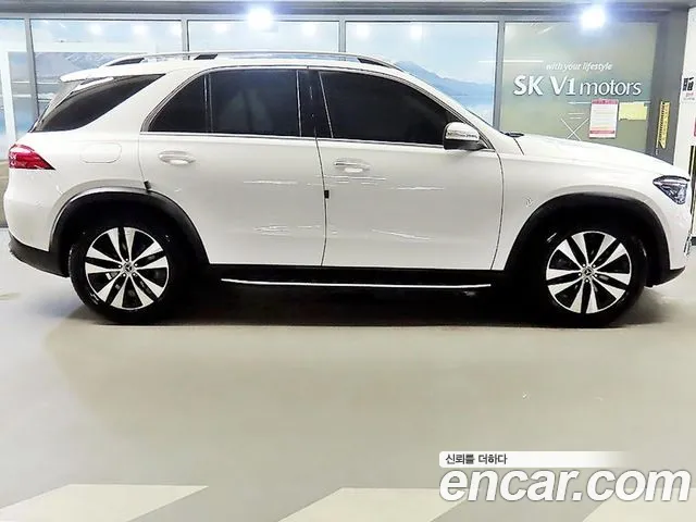 Mercedes-Benz GLE-Class — Фото автомобиля 3