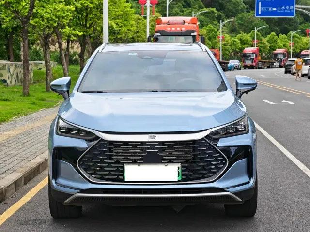BYD Tang — Фото автомобиля 2