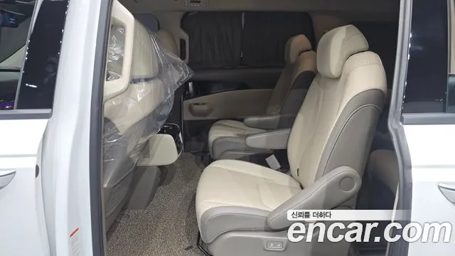 Kia Canival Новый Carnival 4 поколение Дизель 9 мест Hi-Limousine — Фото автомобиля 12