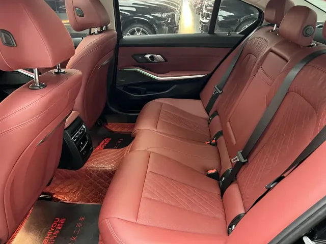BMW 3 Series — Фото автомобиля 10