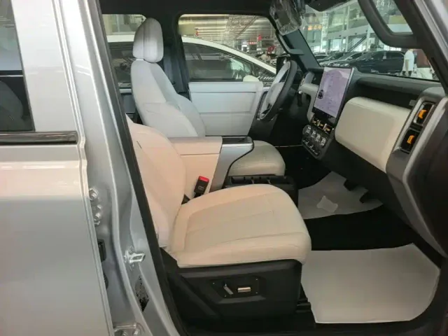 iCAR V23 — Фото автомобиля 24