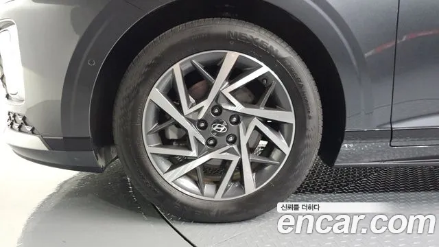 Hyundai Grandeur Grandeur (GN7) 2.5 Бензин 2WD — Фото автомобиля 3
