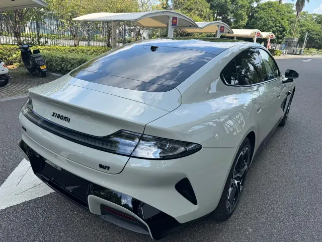 Xiaomi SU7 — Фото автомобиля 12