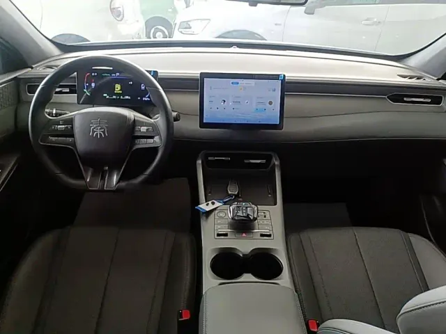 BYD Qin PLUS — Фото автомобиля 9