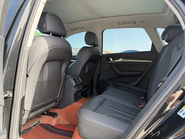 Audi Q5L — Фото автомобиля 9