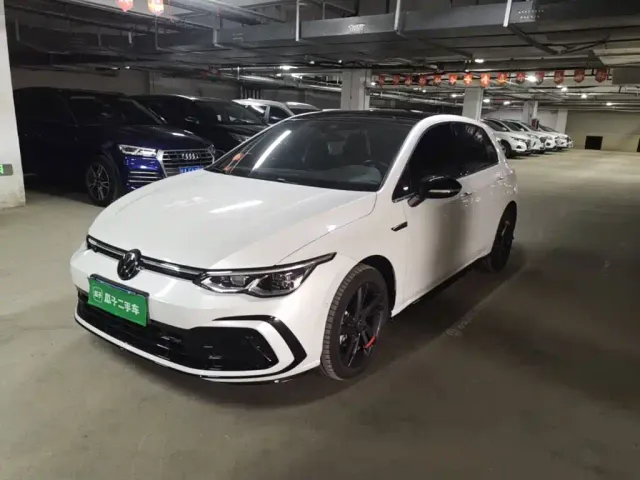 Фотография автомобиля — Volkswagen Golf