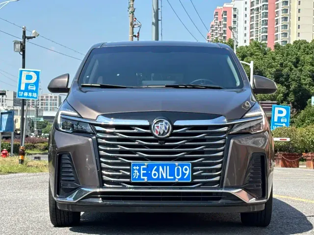 Фотография автомобиля — Buick GL8