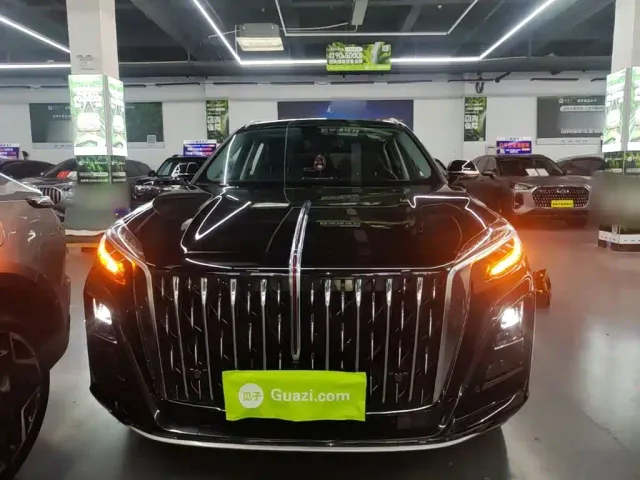 Hongqi HS3 — Фото автомобиля 2