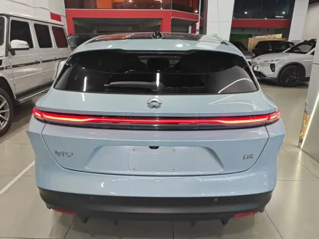 Nio ET5 Touring — Фото автомобиля 5
