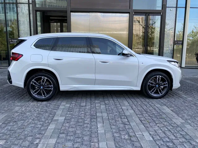BMW X1 — Фото автомобиля 4