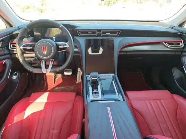 Hongqi H6 — Фото автомобиля 9