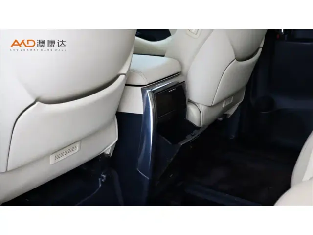Toyota Alphard — Фото автомобиля 10