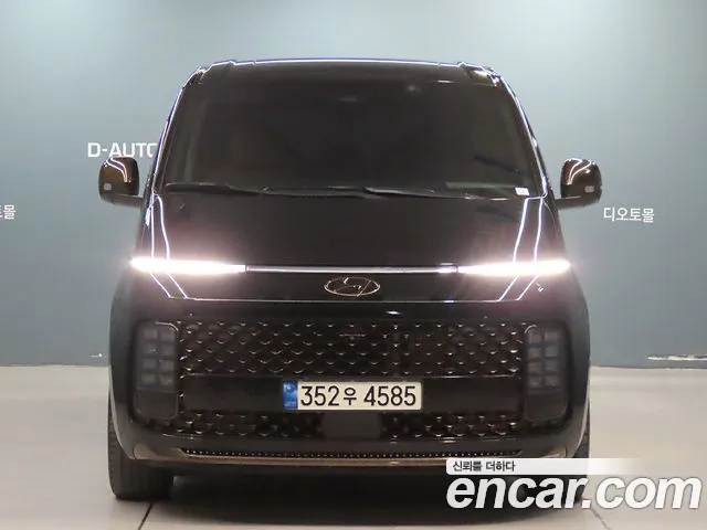 Hyundai Staria Staria 4WD Lounge 9 мест — Фото автомобиля 2