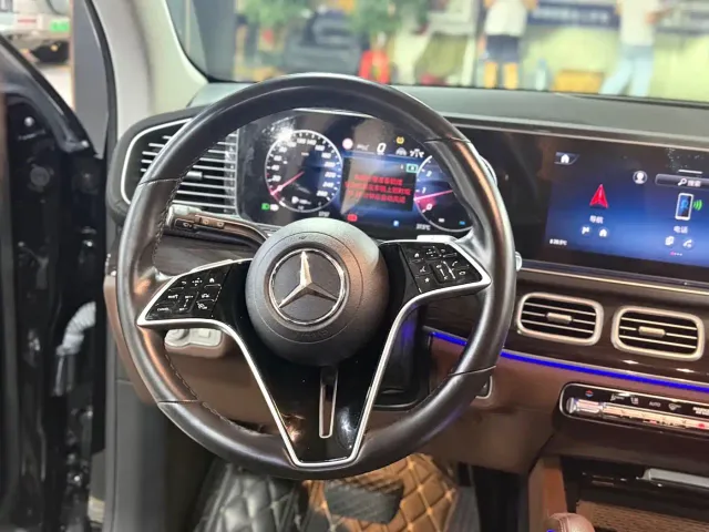 Mercedes-Benz GLE-Class — Фото автомобиля 8