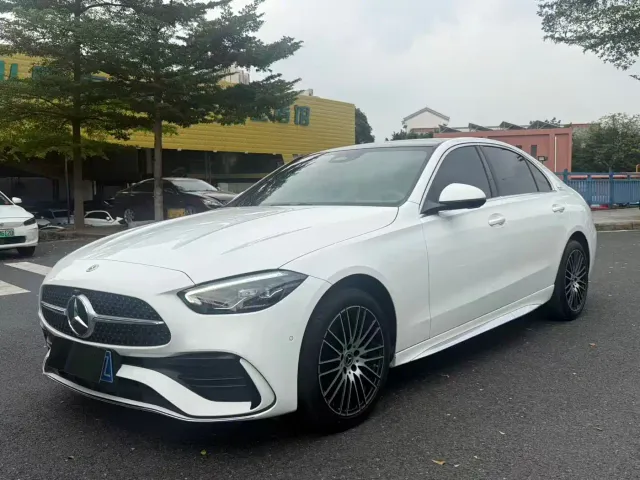 Фотография автомобиля — Mercedes-Benz C-Class