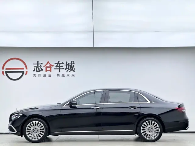 Mercedes-Benz E-Class — Фото автомобиля 5