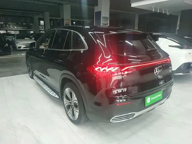 Mercedes-Benz EQE SUV — Фото автомобиля 4
