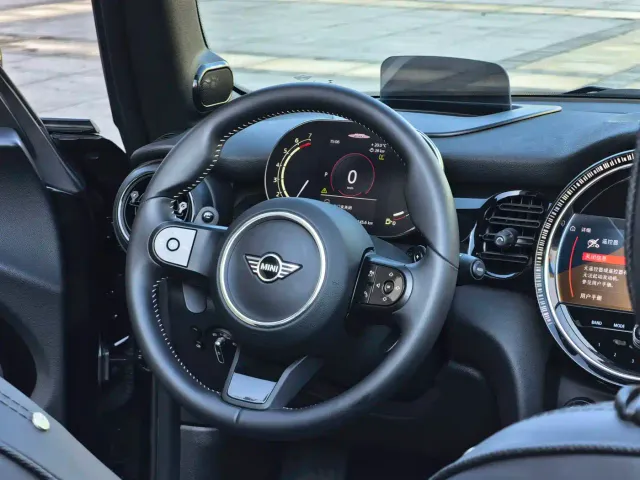 MINI Hatch — Фото автомобиля 8