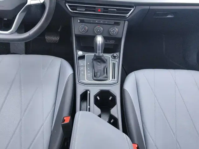 Volkswagen Lavida — Фото автомобиля 15