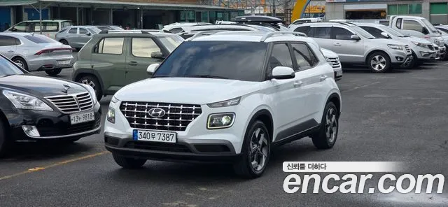 Фотография автомобиля — Hyundai Venue