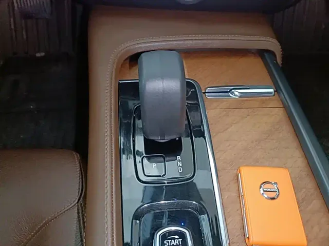 Volvo S90 — Фото автомобиля 13