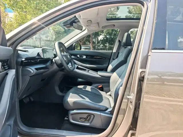 Geely Galaxy E5 — Фото автомобиля 8