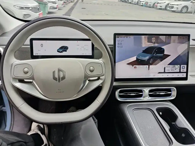 Leapmotor B01 — Фото автомобиля 9