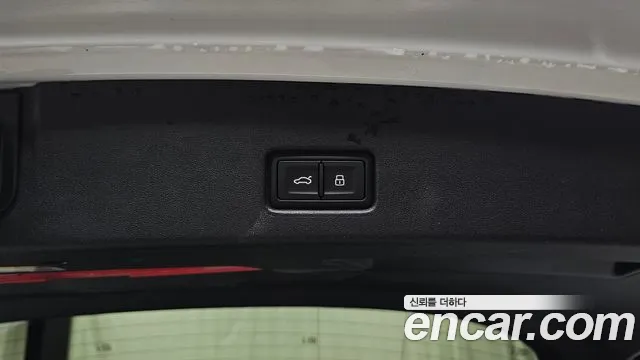 Audi Q4 e-tron — Фото автомобиля 16