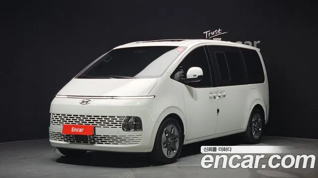 Фотография автомобиля — Hyundai Staria