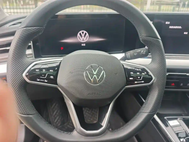 Volkswagen Lamando — Фото автомобиля 14