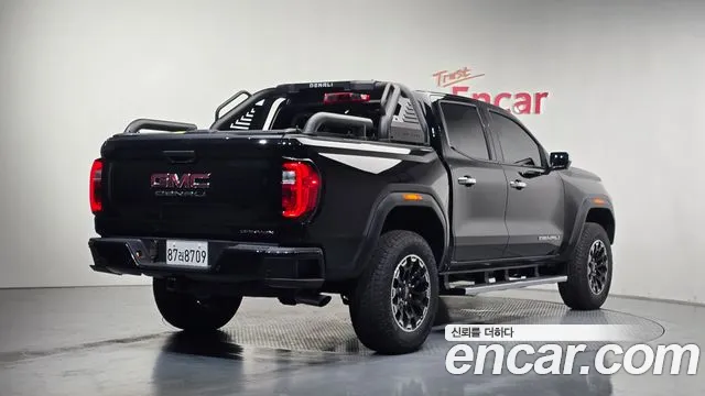 GMC Canyon — Фото автомобиля 2