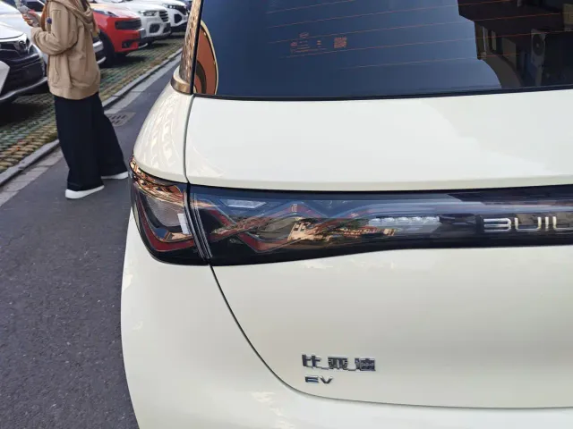 BYD Dolphin — Фото автомобиля 11